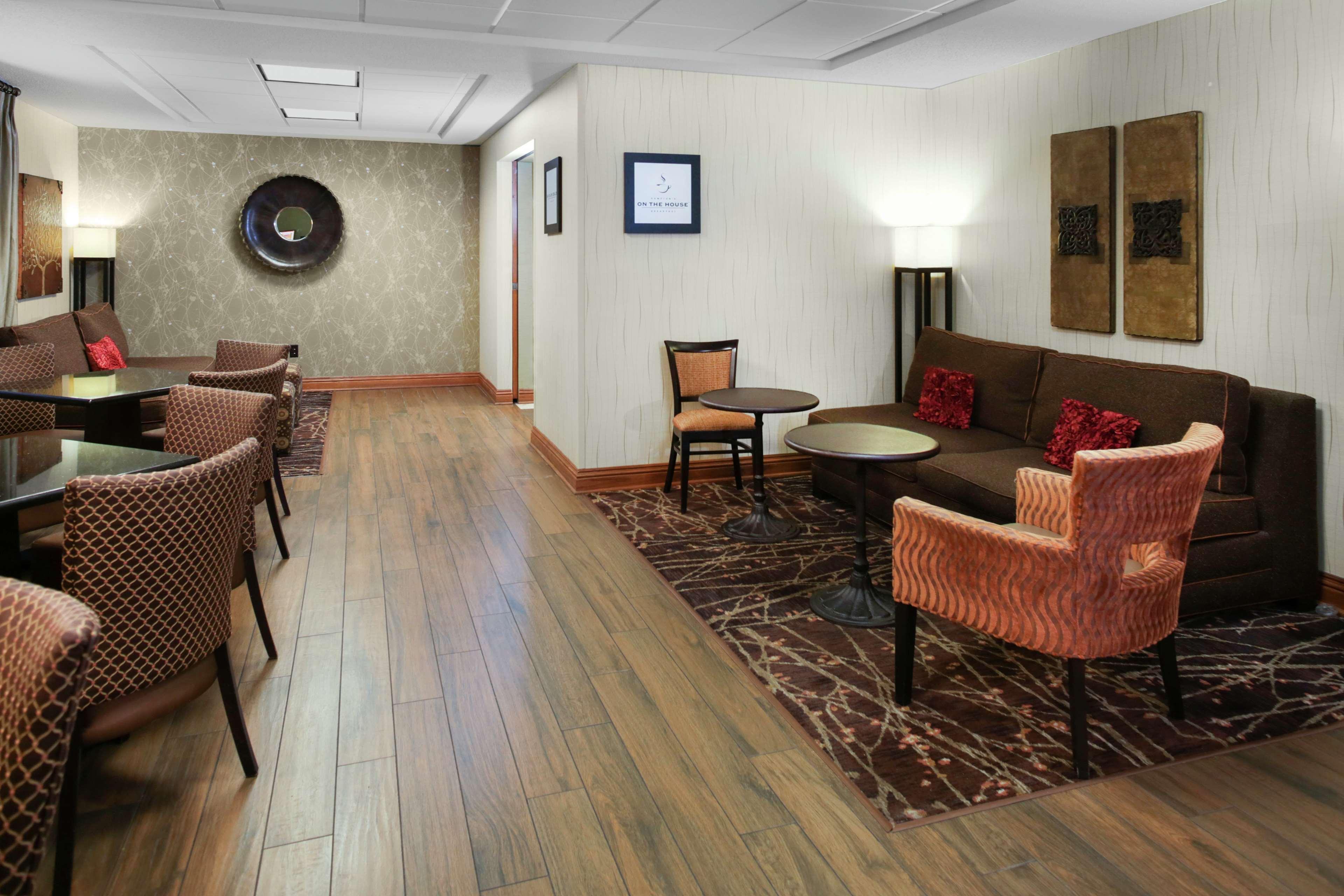 Hampton Inn Portage Exteriör bild
